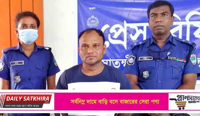 সাতক্ষীরায় ৫ কেজি গাঁজাসহ আটক এক
