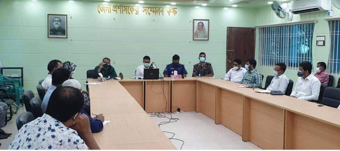 লকডাউন নয় সাতক্ষীরায় কড়া বাধা-নিষেধ জারি, সীমান্তে নজরদারি বৃদ্ধির সিদ্ধান্ত