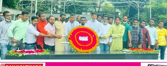 জাতির জনকের প্রতিকৃতিতে সাতক্ষীরা জেলা ছাত্রলীগের নবগঠিত কমিটির শ্রদ্ধা
