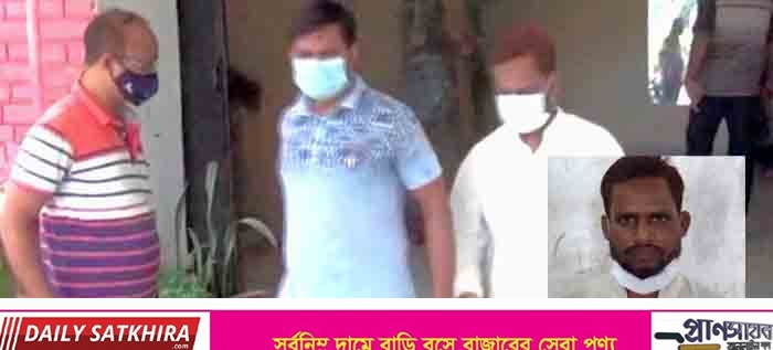 সাতক্ষীরার শীর্ষ চোরাকারবারি হাজী মন্টু পুলিশের খাঁচায়