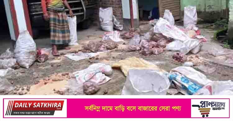 ইউএনওর গ্যারেজে পচে নষ্ট গরিবের ত্রাণ, শোকজ