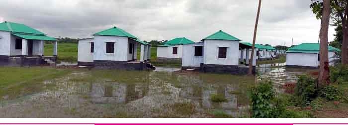 সাতক্ষীরার হাড়দ্দহে মুজিব শতবর্ষের গৃহহীনদের পূর্ণবাসন প্রকল্পের ২৭টি ঘর জবরদখল!
