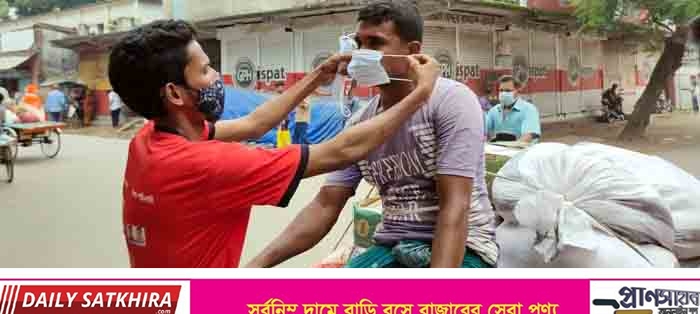 সচেতনতায় জেলা ছাত্রলীগের মাস্ক ও লিফলেট বিতরণ