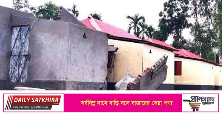 আশ্রয়ণ প্রকল্পে অনিয়মে ক্ষুব্ধ প্রধানমন্ত্রী, তালিকায় আছে সাতক্ষীরাও
