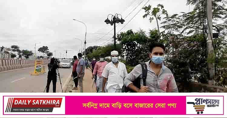 চাকরি বাঁচাতে পায়ে হেঁটে ঢাকায় ফিরছে মানুষ