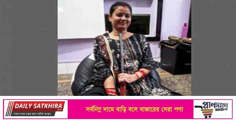 থুতনিতে বন্দুক ঠেকিয়ে সেলফি, ক্যামেরার বদলে ‌ট্রিগারে চাপ!