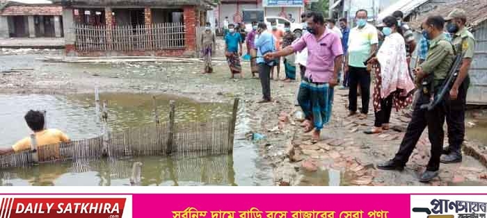 আশাশুনিতে খালে নেট পাটা : জরিমানা