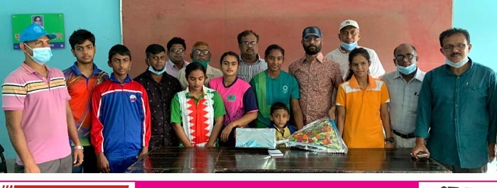 দেশের দ্রুততম মানবী শিরিন আক্তারকে সাতক্ষীরা প্রেসক্লাবের পক্ষ থেকে সংবর্ধনা