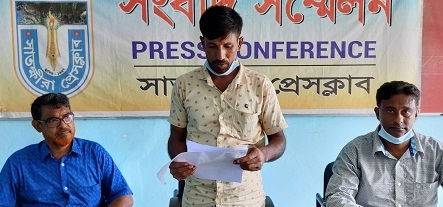 সাতক্ষীরায় মামা’র বিরুদ্ধে ভাগ্নের সংবাদ সম্মেলন