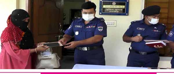 সাতক্ষীরা জেলা পুলিশের বিশেষ অভিযানে ৩৭ টি মোবাইল ফোন উদ্ধার