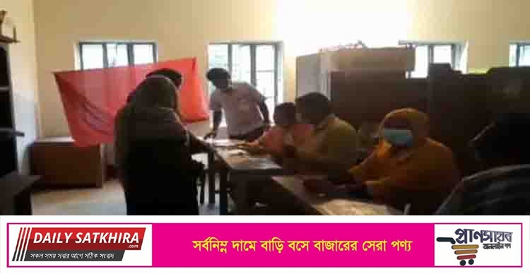 সাতক্ষীরার তালা-কলারোয়ায় ২১ ইউপিতে ভোটগ্রহণ চলছে