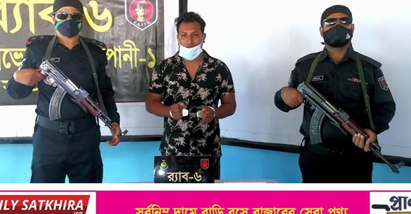 সাতক্ষীরায় ৩১৮টি ভারতীয় সিম সহ গ্রেফতার ১