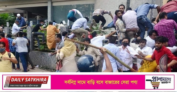 রাজধানীতে বিএনপির নেতাকর্মীদের সঙ্গে পুলিশের সংঘর্ষ