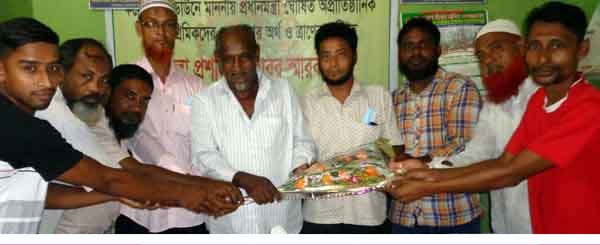 নির্মাণ শ্রমিক ফেডারেশন’র কেন্দ্রীয় নেতৃবৃন্দের সাতক্ষীরায় আগমনে সংবর্ধনা