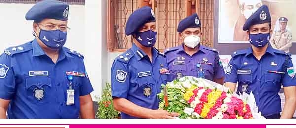 কালিগঞ্জ থানা পরিদর্শনে খুলনা রেঞ্জ পু‌লি‌শের ডিআইজি