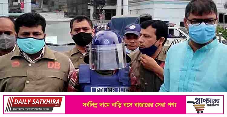 মণ্ডপে কোরআন রাখার স্বীকারোক্তি দিয়েছে ইকবাল