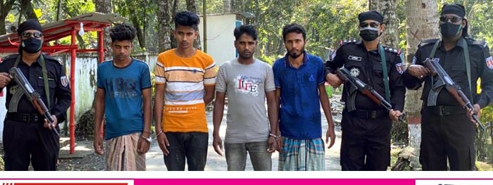 সাতক্ষীরায় ইজিবাইক ছিনতাইকারী চক্রের চার সদস্য আটক