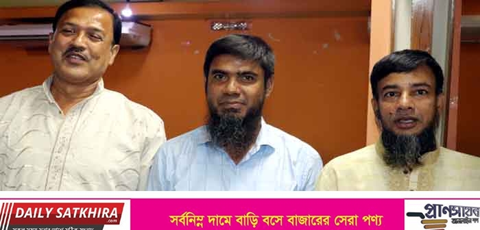 ভূমি অফিসার্স কল্যাণ সমিতির সভাপতি  বারি ও সম্পাদক আমীন চৌধুরি