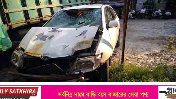 তালায় মাদক ও স্বর্ণ বহনকারী প্রাইভেটের ধাক্কায় নিহত ১