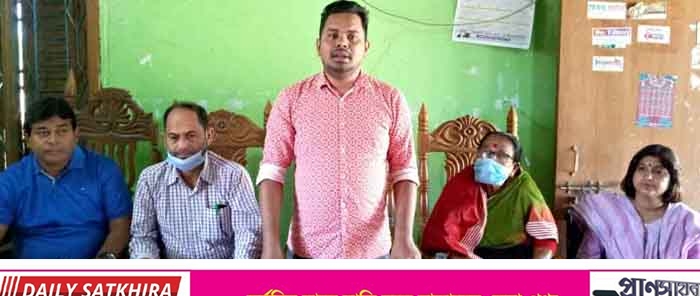 কা‌লিগ‌ঞ্জে গনমাধ‌্যমকর্মী‌দের সা‌থে চেয়ারম‌্যান প্রার্থীর মত‌বি‌নিময়