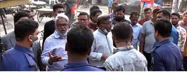 খালেদা জিয়ার বিদেশে সুচিকিৎসার দাবিতে সাতক্ষীরায় সমাবেশ পুলিশি বাধায় পন্ড