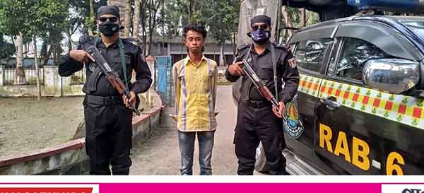 শ্যামনগরের শিশু ধর্ষন মামলার পলাতক আসামী র‌্যাবের হাতে আটক