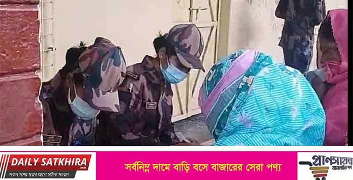 সাতক্ষীরায় বিজিবির ফ্রি মেডিকেল ক্যাম্পেইন