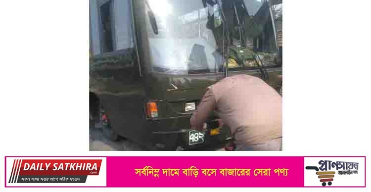 তালায় সেনাবাহিনীর গাড়ির ধাক্কায় ব্যবসায়ীর মৃত্যু