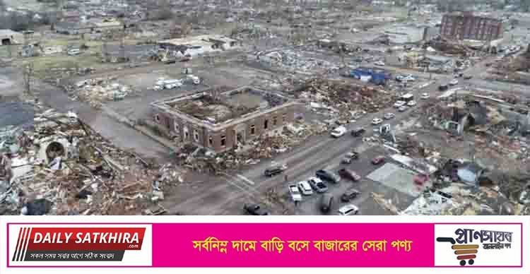 টর্নেডোর আঘাতে লণ্ডভণ্ড আমেরিকায় শতাধিক নিহতের আশঙ্কা