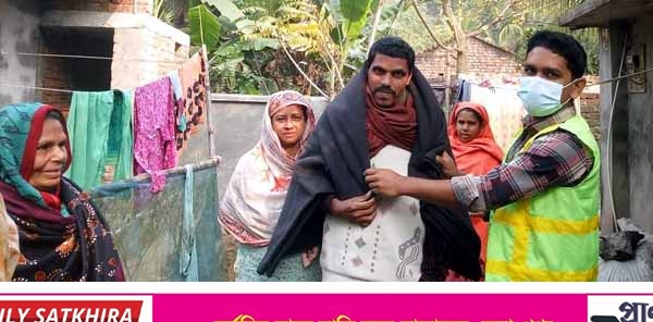কা‌লিগ‌ঞ্জে করোনা এক্সপার্ট টিমের কম্বল বিতরণ