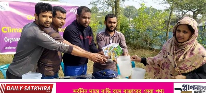 কাশিমাড়ীর এভারগ্রীণ ক্লাবে কৃষি উপকরণ বিতরন