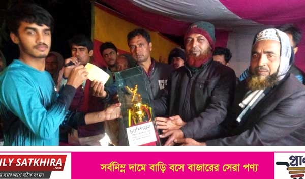 বলাডাঙ্গায় ৮দলীয় শর্টপীচ ক্রিকেট টুর্নামেন্ট অনুষ্ঠিত