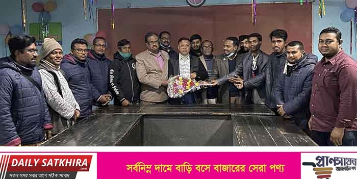 সাতক্ষীরা প্রেসক্লাব নেতৃবৃন্দকে সাংবাদিক এ্যাসোসিয়েশনের শুভেচ্ছা