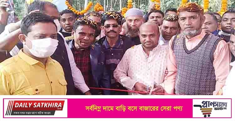শোভাযাত্রা করে ইউনিয়ন পরিষদে গেলেন সখিপুরের চেয়ারম্যান সাইফুল