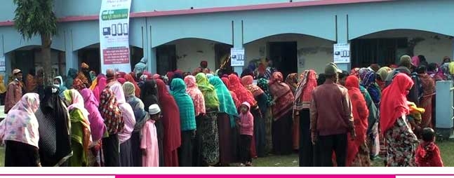 বিপুল উৎসাহ উদ্দীপনার সাতক্ষীরার তিন উপজেলার ১৬ ইউপির নির্বাচন চলছে