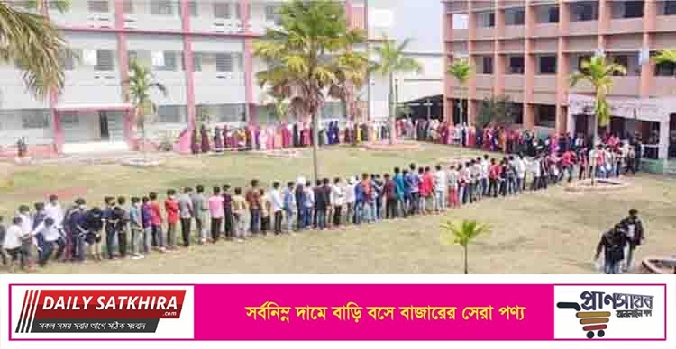 দেবহাটায় প্রায় ৮ হাজার শিক্ষার্থীকে করোনার টিকা প্রদান