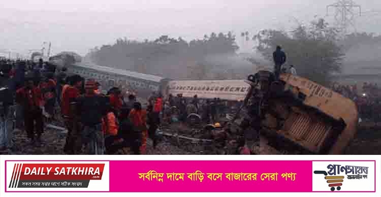 ভয়াবহ ট্রেন দুর্ঘটনা, পশ্চিমবঙ্গে বহু হতাহতের আশঙ্কা