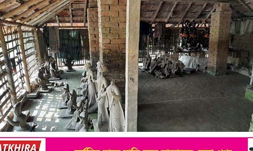 সাতক্ষীরায় রাতের আঁধারে প্রতিমা ভাঙচুর