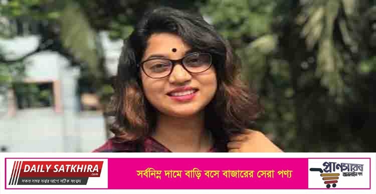 মেয়ে বিদেশে পড়তে যাওয়ায় পরিবার ‘একঘরে’