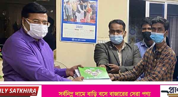 সাতক্ষীরা পুলিশ সুপারের সাথে সম্মিলিত সাংবাদিক এসোসিয়েশনের শুভেচ্ছাবিনিময়