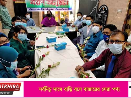 আশাশুনি উপজেলা স্বাস্থ্য কমপ্লেক্সে নব যোগদানকৃত ডাক্তারদের বরণ