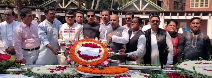 জাতির জনকের মাজারে জনতা ব্যাংক স্বাধীনতা অফিসার পরিষদের শ্রদ্ধা নিবেদন
