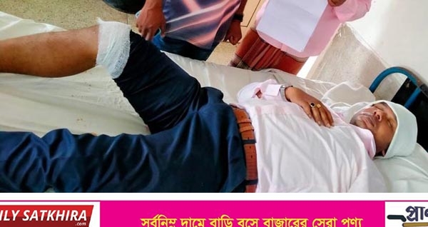 চাম্পাফুল হাই স্কুলে শিক্ষক কর্মচারীদের তান্ডবে সাংবাদিক আহত