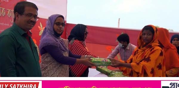 সাতক্ষীরায় বাল্য বিবাহ প্রতিরোধে ‘বাল্য বিবাহকে লাল কার্ড’ শীর্ষক ক্যাম্পেইন
