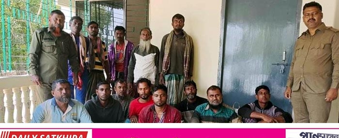 সুন্দরবন সাতক্ষীরা রেঞ্জ থেকে কাঁকড়াসহ ২১ জেলে আটক