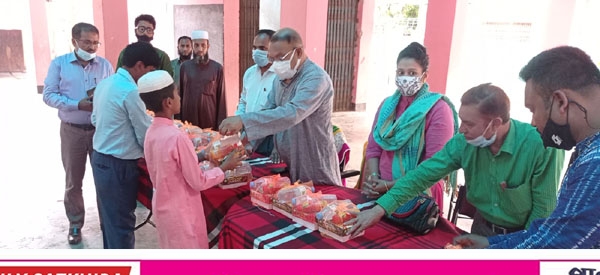 সাতক্ষীরা সরকারি শিশু পরিবারের এতিম শিশুদের ইফতার করালেন এমপি রবি