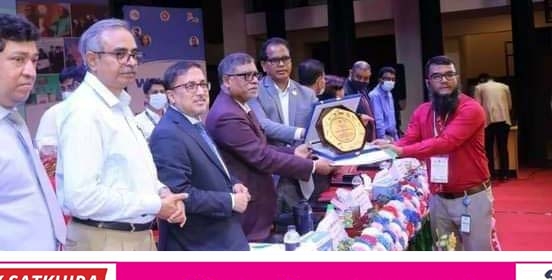 স্বাস্থ্যমন্ত্রী জাতীয় পুরষ্কারে ভূষিত হলো কা‌লিগঞ্জ উপ‌জেলা স্বাস্থ‌্য কমপ্লেক্স