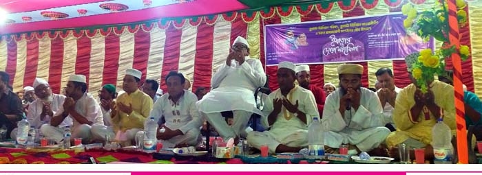 বুধহাটায় স্মরণকালের সেরা ইফতার মাহফিলে ডাঃ রুহুল হক
