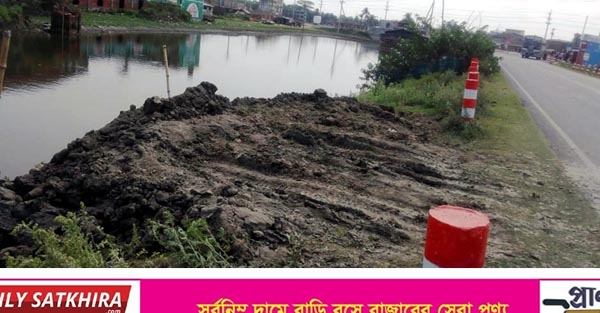 সাতক্ষীরায় বিএনপির নেতার বিরুদ্ধে সরকারি খাস খাল ভরাটের অভিযোগ !