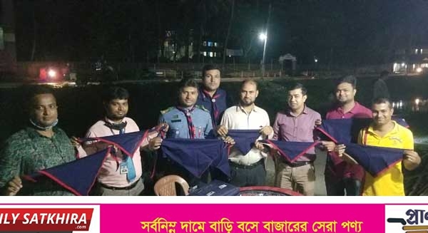 স্বপ্ন সিঁড়ি মুক্ত রোভার গ্রুপের স্কার্ফের মোড়ক উন্মোচন